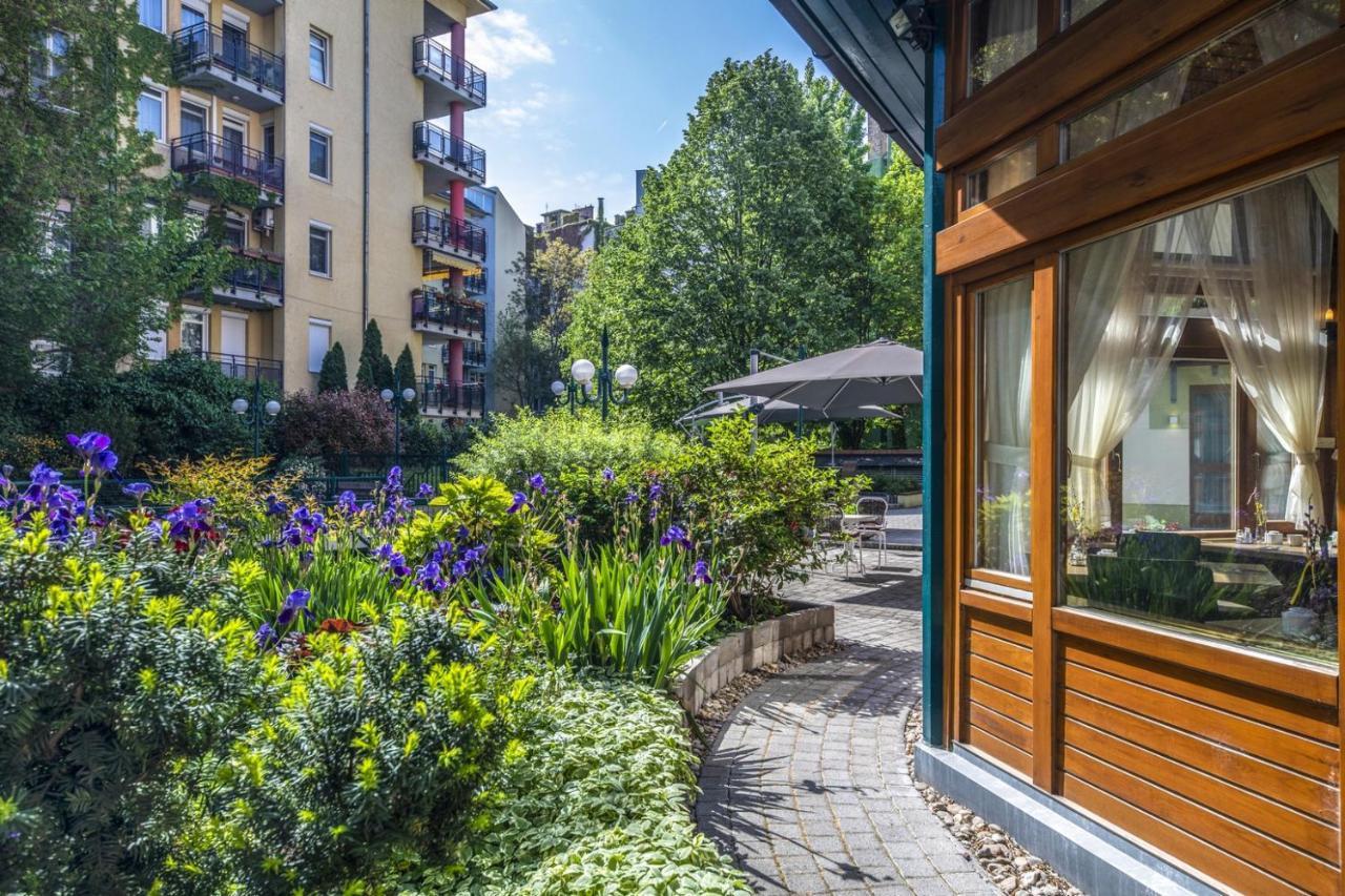Corvin Hotel Budapest Residence Екстериор снимка