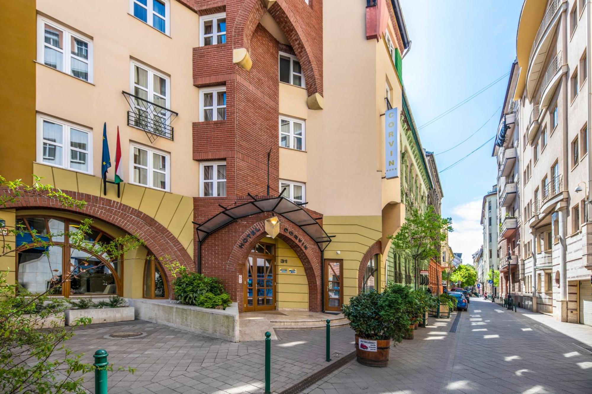 Corvin Hotel Budapest Residence Екстериор снимка