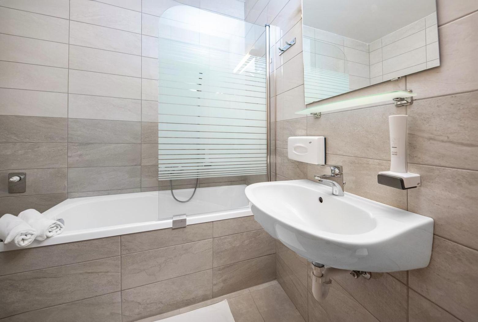 Corvin Hotel Budapest Residence Екстериор снимка