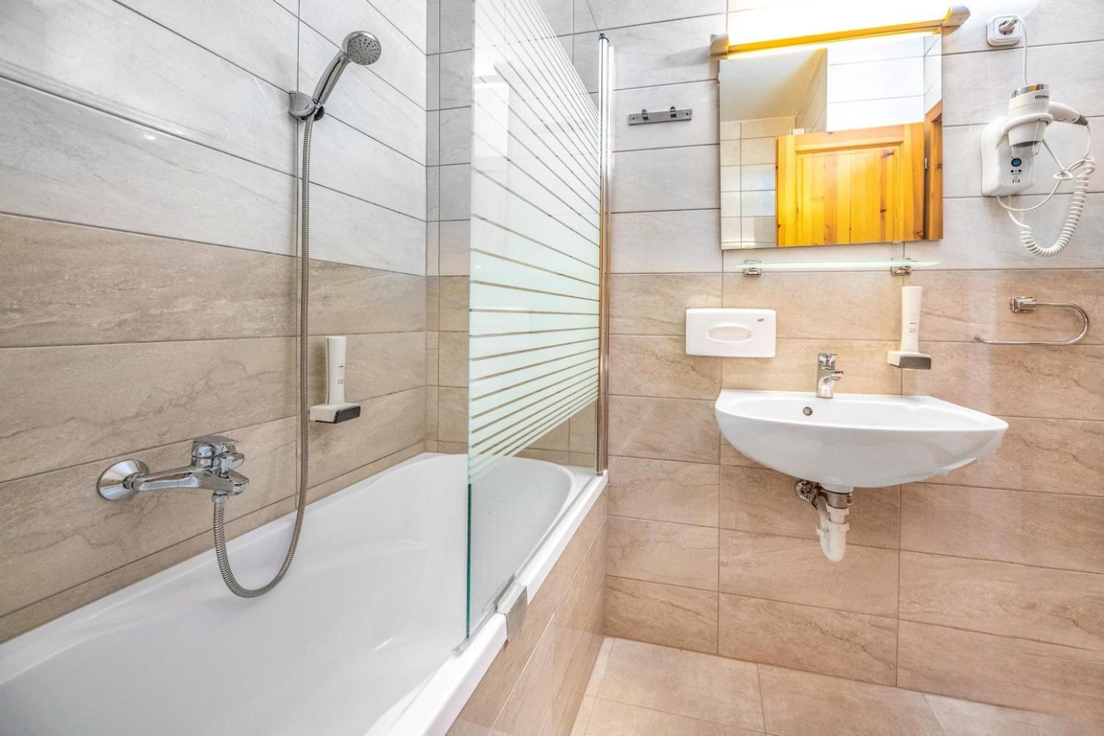 Corvin Hotel Budapest Residence Екстериор снимка